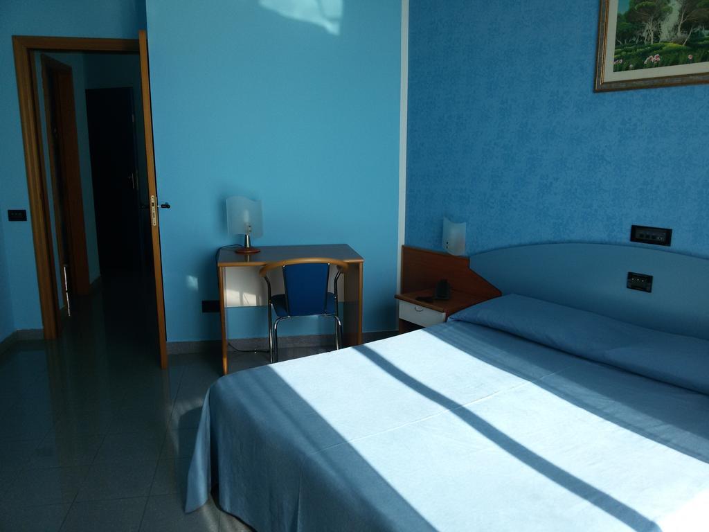 Hotel Ristorante Miramare Marina di Gioiosa Ionica Kamer foto