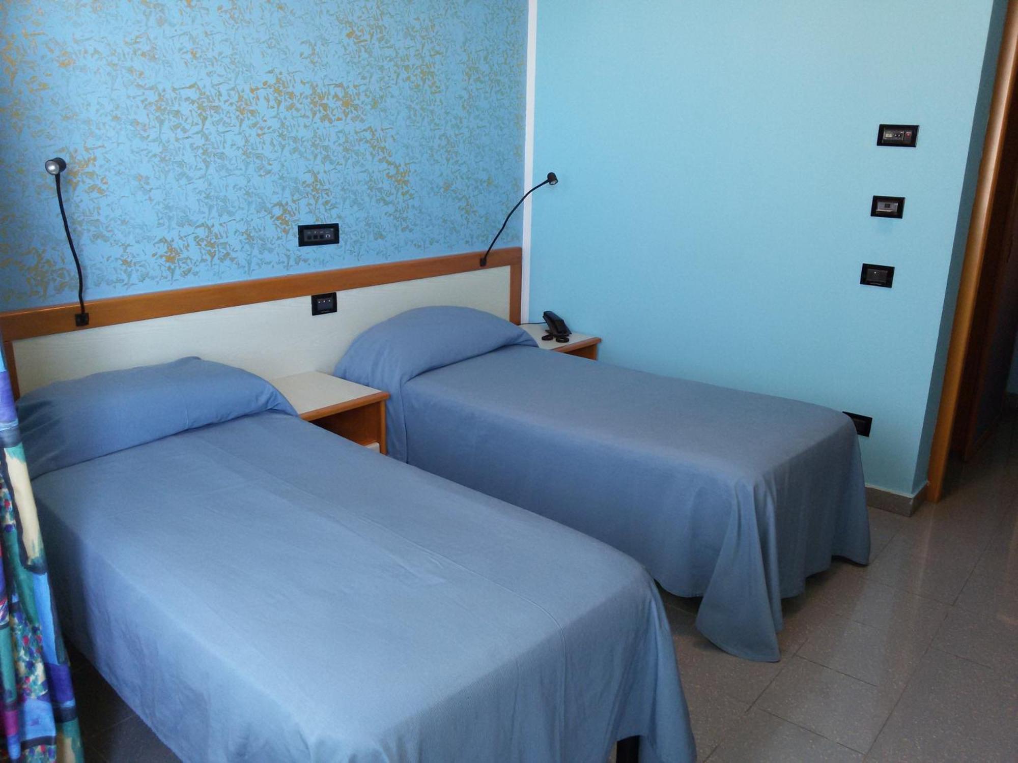Hotel Ristorante Miramare Marina di Gioiosa Ionica Buitenkant foto
