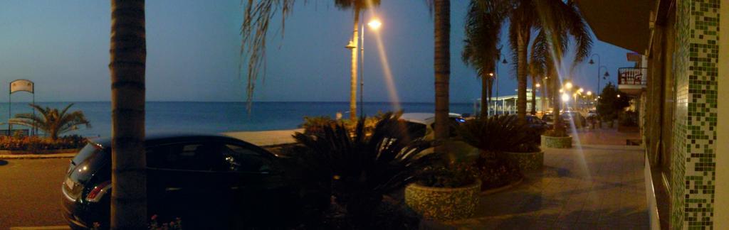 Hotel Ristorante Miramare Marina di Gioiosa Ionica Buitenkant foto