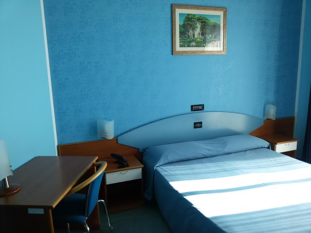 Hotel Ristorante Miramare Marina di Gioiosa Ionica Buitenkant foto
