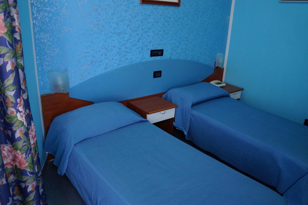 Hotel Ristorante Miramare Marina di Gioiosa Ionica Buitenkant foto
